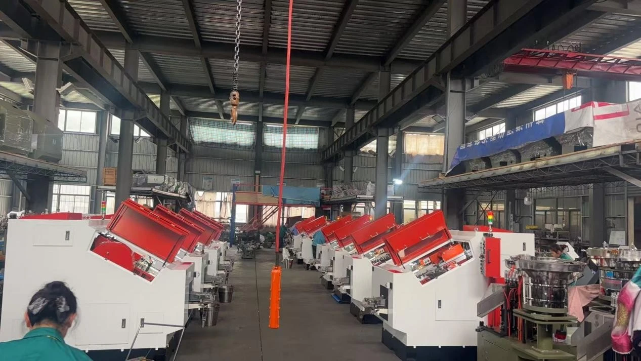 High Speed Automatic Screw Header Machine for Mass Production